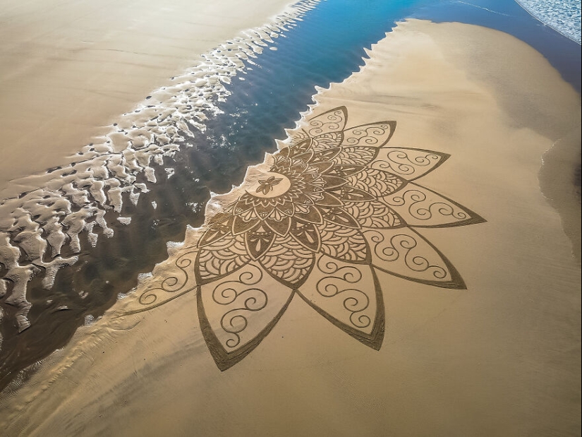 My 12 Beach Sand Drawings That Are Between 30 And 100 Meters Wide