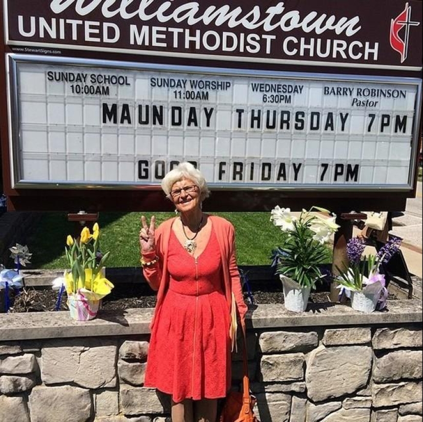 My grandmother smokes a pipe