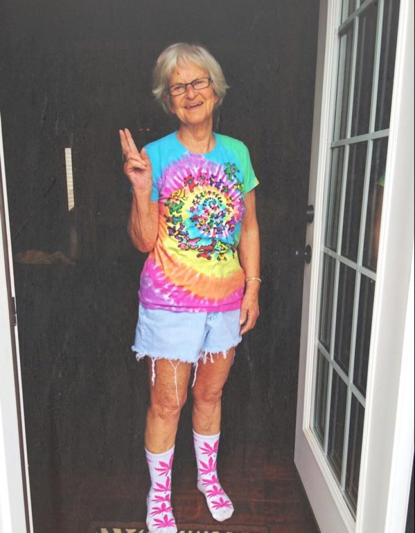 My grandmother smokes a pipe