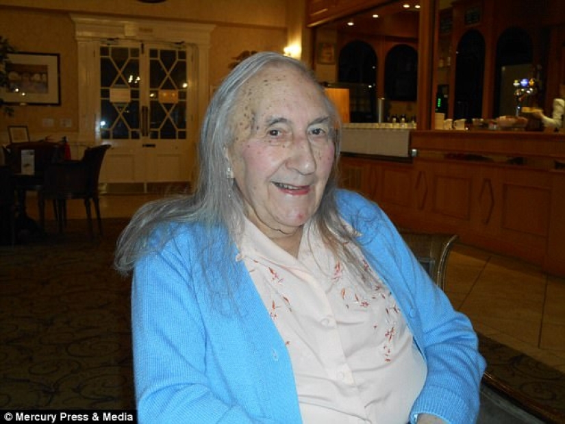 "My whole life has been a lie": a World War II veteran decided to change his gender at the age of 90 "My whole life has been a lie": a World War II veteran decided to change his gender at the age of 90