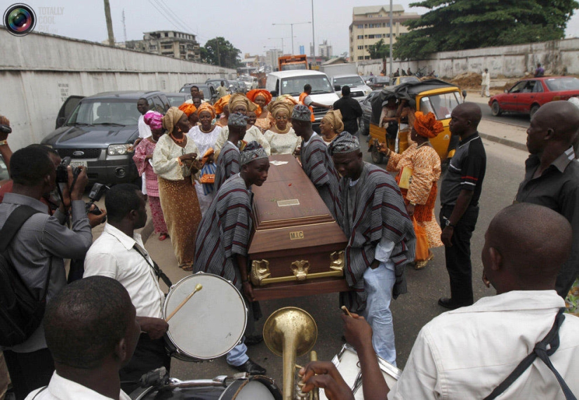 Negocio funerario en África Negocio funerario en África