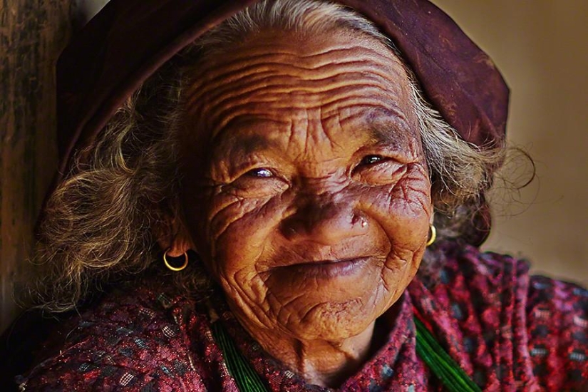 Nepalese honey hunters Nepalese honey hunters