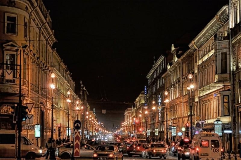 Nevsky, Broadway and 8 more wonderful streets of the world Nevsky, Broadway and 8 more wonderful streets of the world