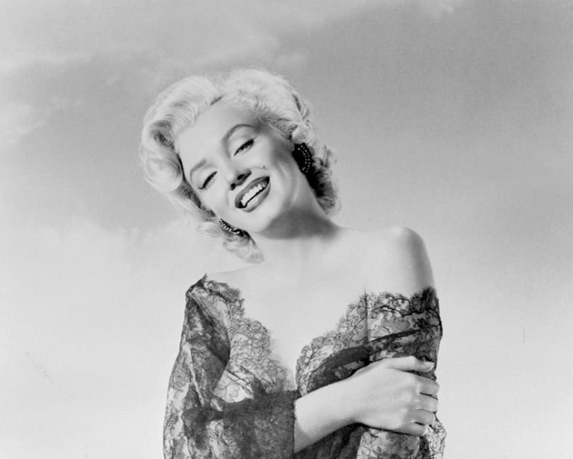New and modern "Marilyn Monroe" that eclipsed the original - plus-size model Stefania Ferrario