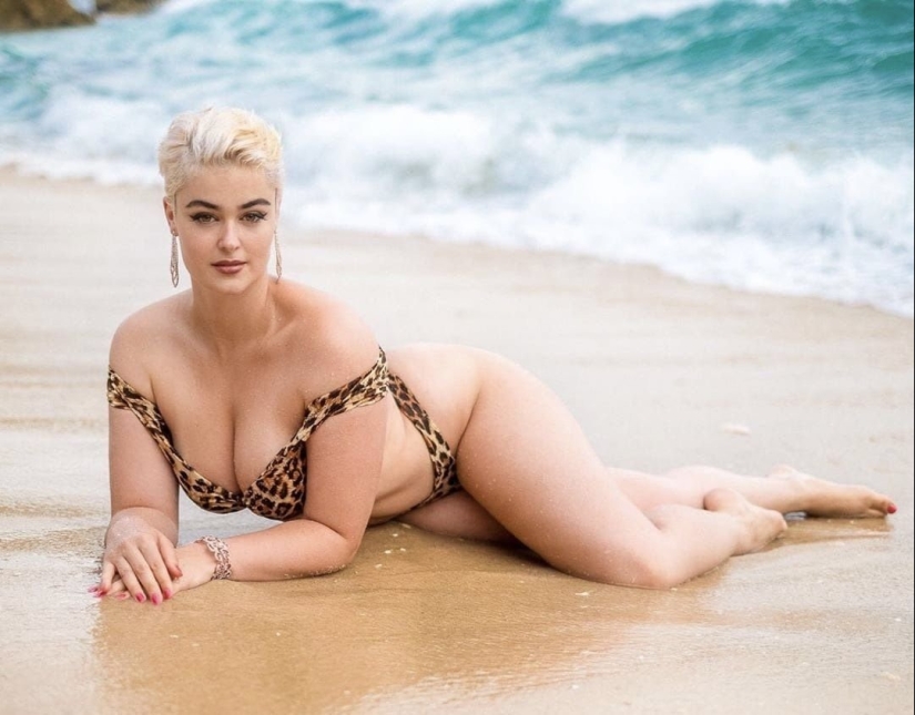 New and modern "Marilyn Monroe" that eclipsed the original - plus-size model Stefania Ferrario