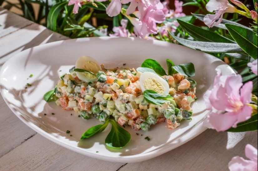 New flavors of old salad: 8 interesting recipes Christmas Olivier