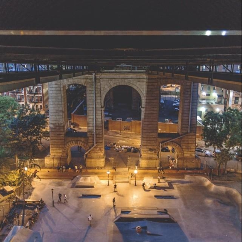 New York Instagrammers Breaking the Law New York Instagrammers Breaking the Law