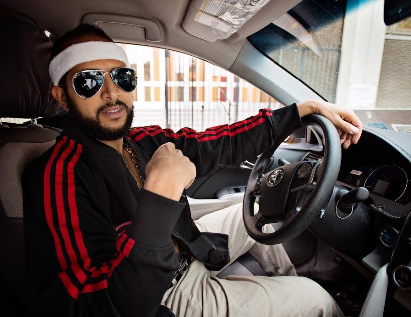 New York taxi drivers pose for anti-glamor calendar