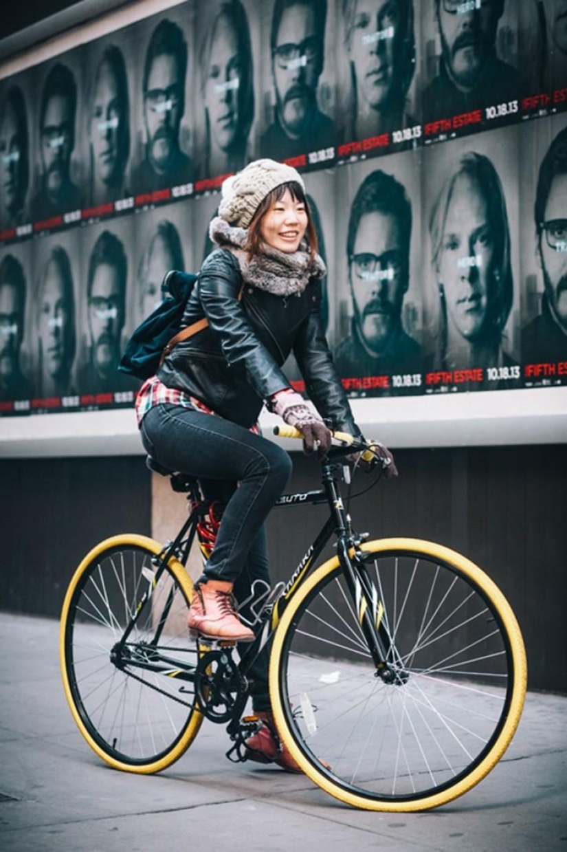 New Yorkers and their bikes