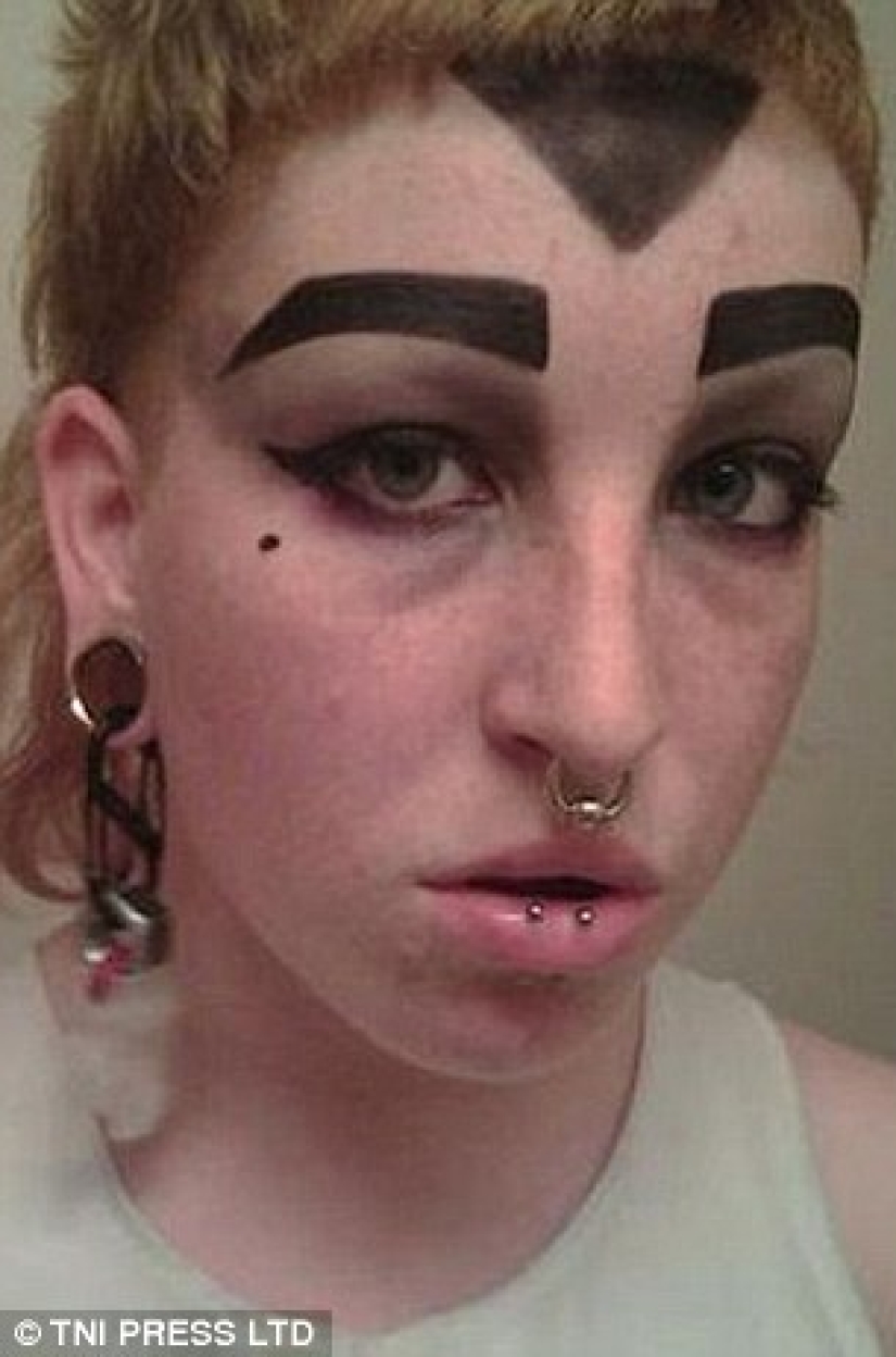 No hay historia más triste en el mundo que la historia de las cejas y las pinzas