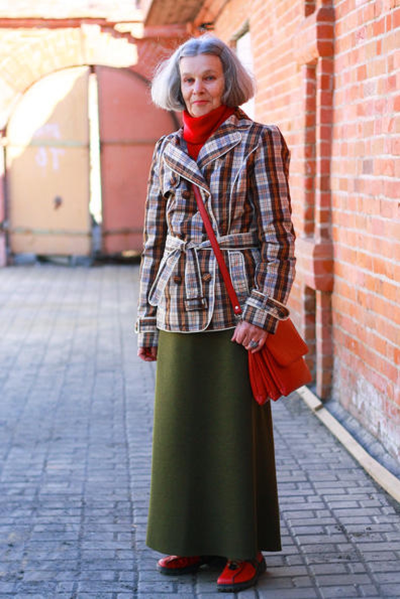 No matter what: stylish Russian pensioners