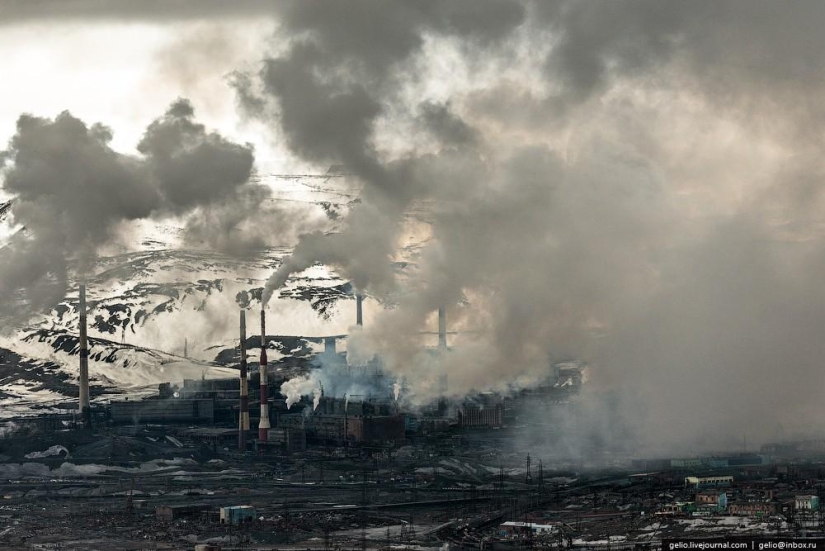 Norilsk and Dudinka from above