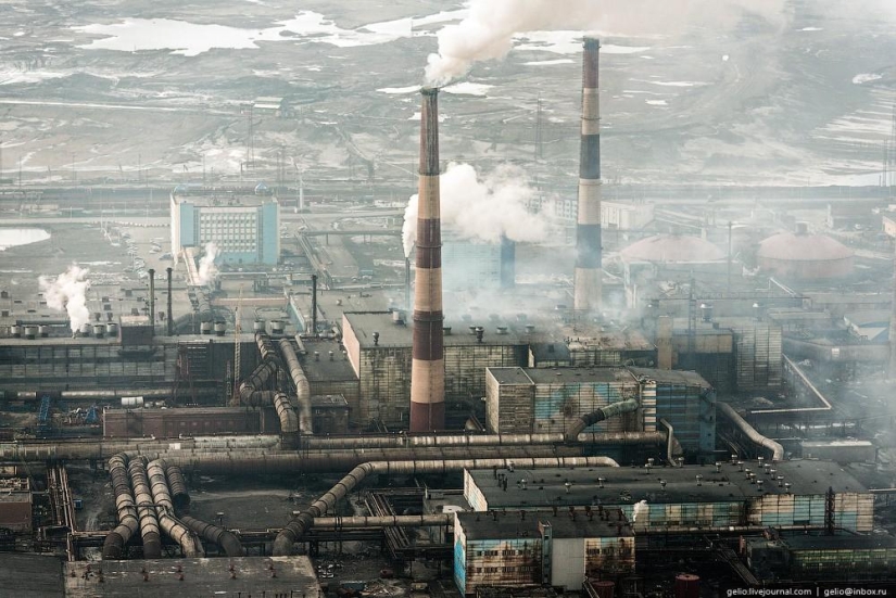 Norilsk and Dudinka from above