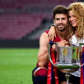 Now it's official: Gerard Pique posted a photo with his new lover for the first time