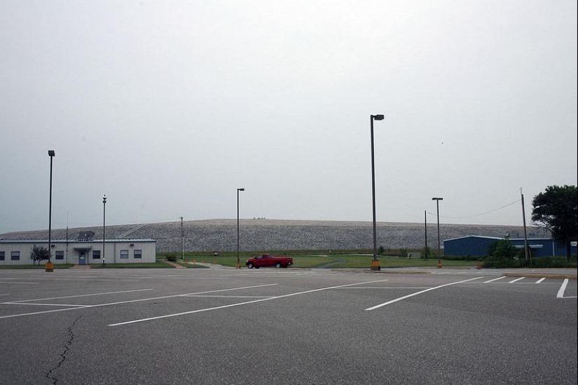 Nuclear waste dump has become a tourist attraction Nuclear waste dump has become a tourist attraction