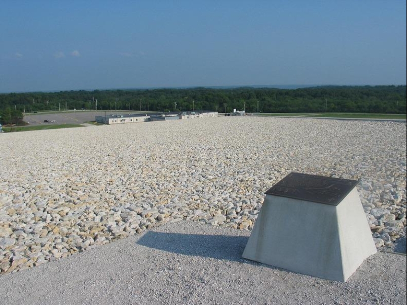 Nuclear waste dump has become a tourist attraction Nuclear waste dump has become a tourist attraction