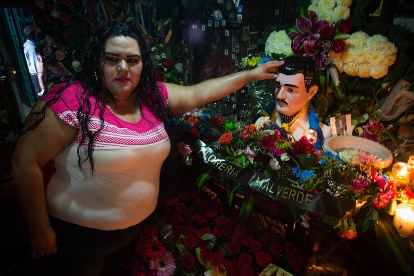 ¡Nunca has visto un templo así! farmacia en mexico