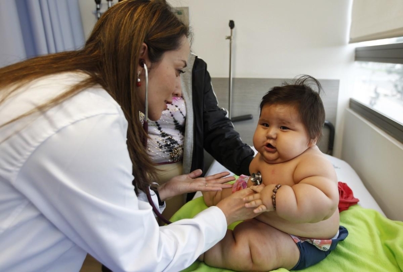 Obese 8-month-old baby seized from parents Obese 8-month-old baby seized from parents