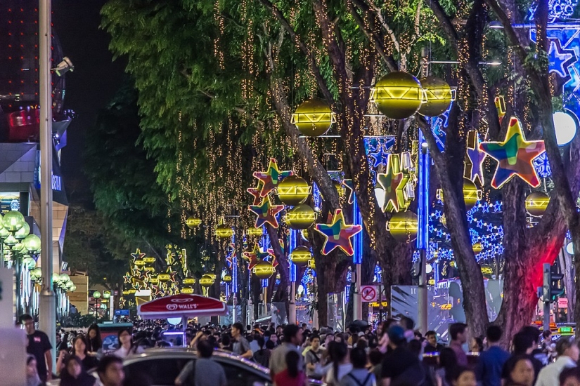 Ochard Road: cómo se ve la calle más famosa de Singapur antes de Navidad y Año Nuevo Ochard Road: cómo se ve la calle más famosa de Singapur antes de Navidad y Año Nuevo