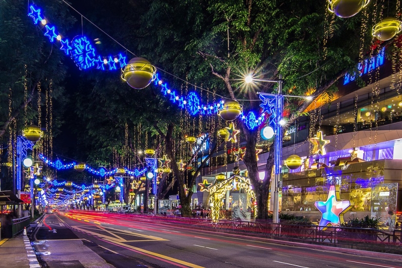 Ochard Road: cómo se ve la calle más famosa de Singapur antes de Navidad y Año Nuevo Ochard Road: cómo se ve la calle más famosa de Singapur antes de Navidad y Año Nuevo
