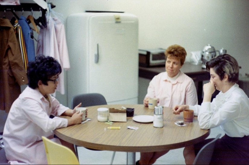 Office workers 50 years ago Office workers 50 years ago