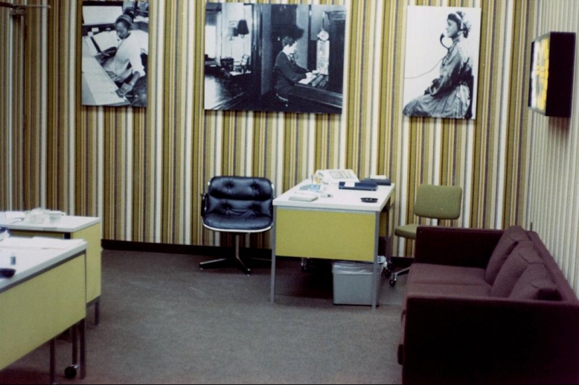 Office workers 50 years ago Office workers 50 years ago