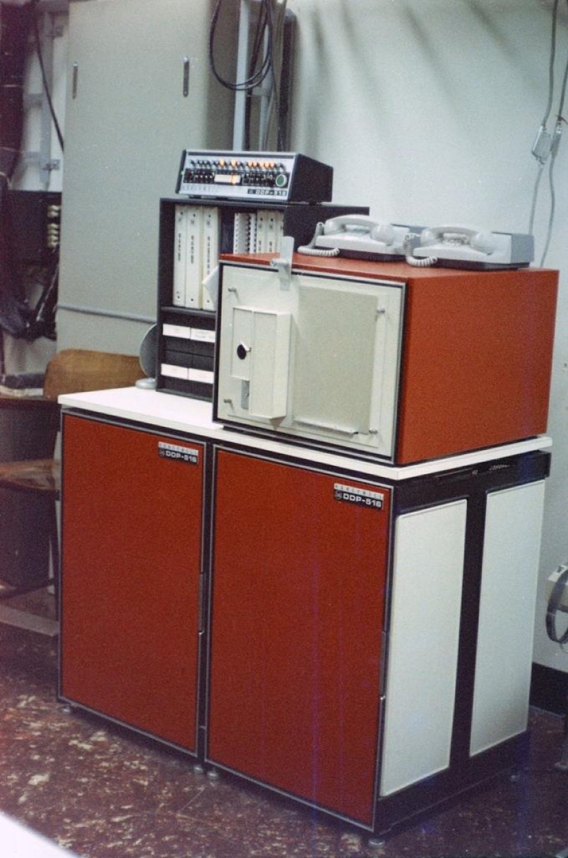 Office workers 50 years ago Office workers 50 years ago