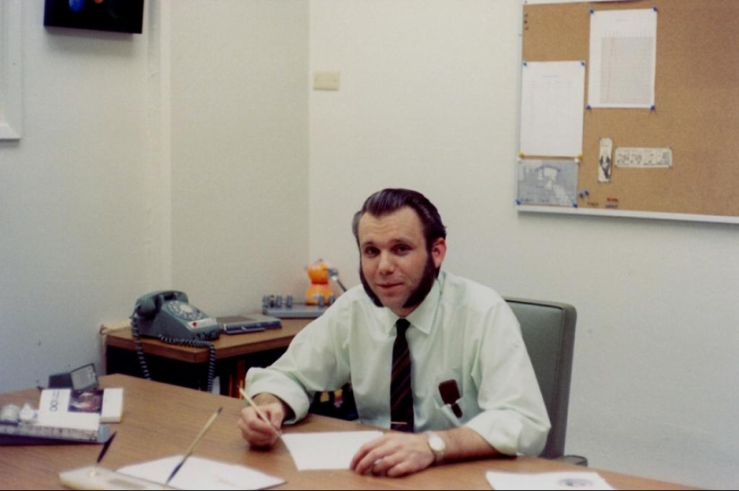 Office workers 50 years ago Office workers 50 years ago