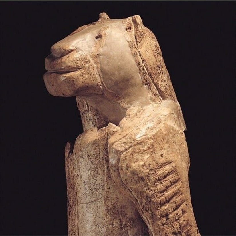 Older than ancient: 12 incredibly valuable artifacts of history