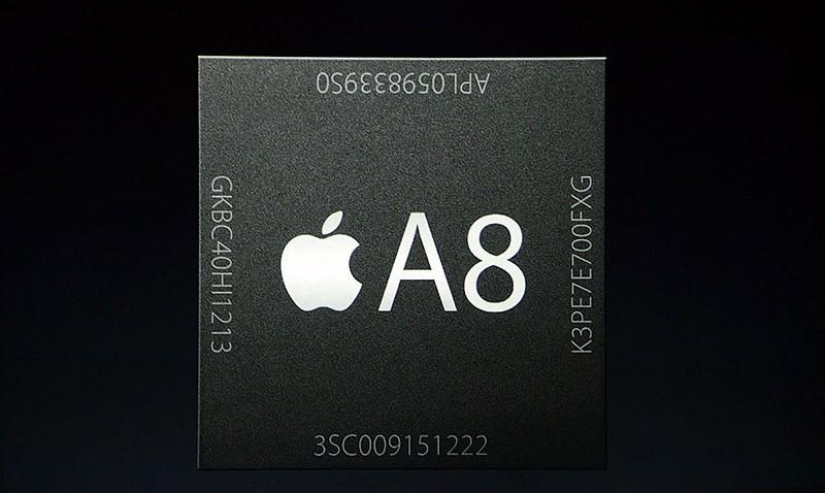On September 26, sales of the iPhone 6 and iPhone 6 Plus begin in Russia