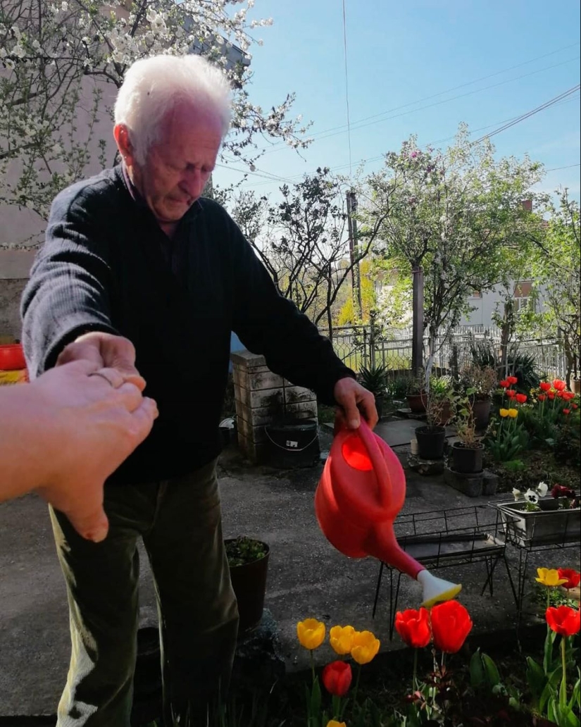 On the way to the kitchen: 30 cool photos of the flash mob "Follow me home"