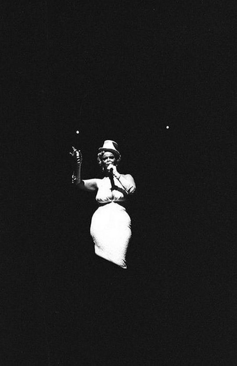 One day burlesque dancer