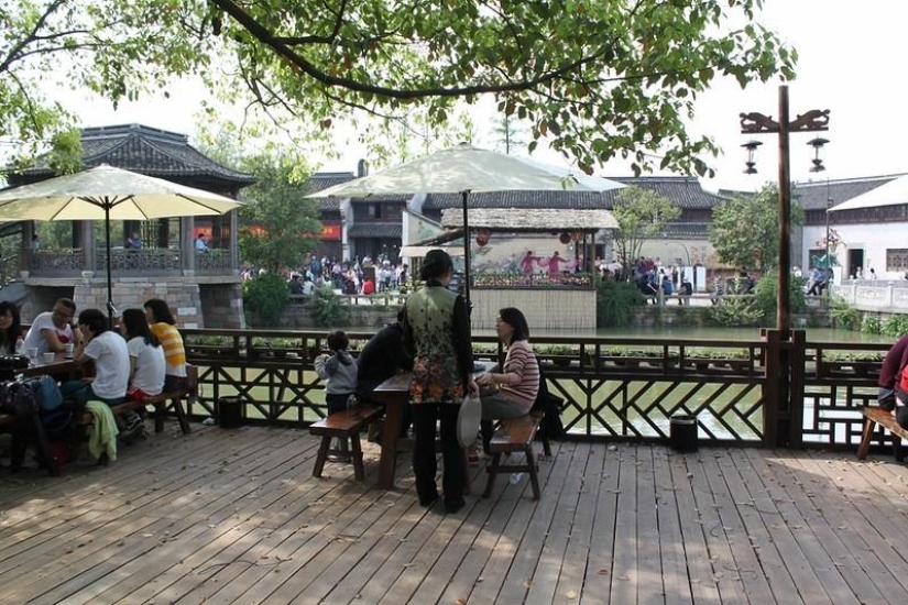 One day in the "Chinese Venice" One day in the "Chinese Venice"