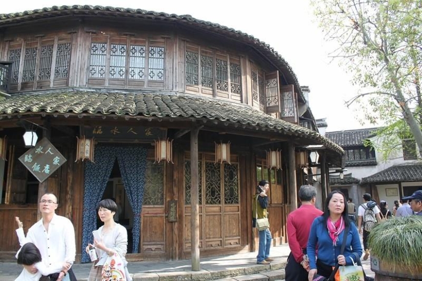 One day in the "Chinese Venice" One day in the "Chinese Venice"