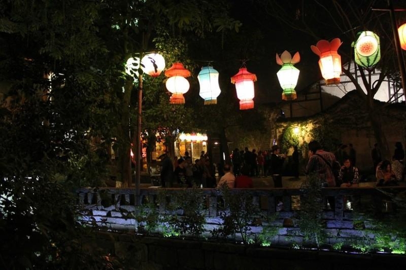 One day in the "Chinese Venice" One day in the "Chinese Venice"