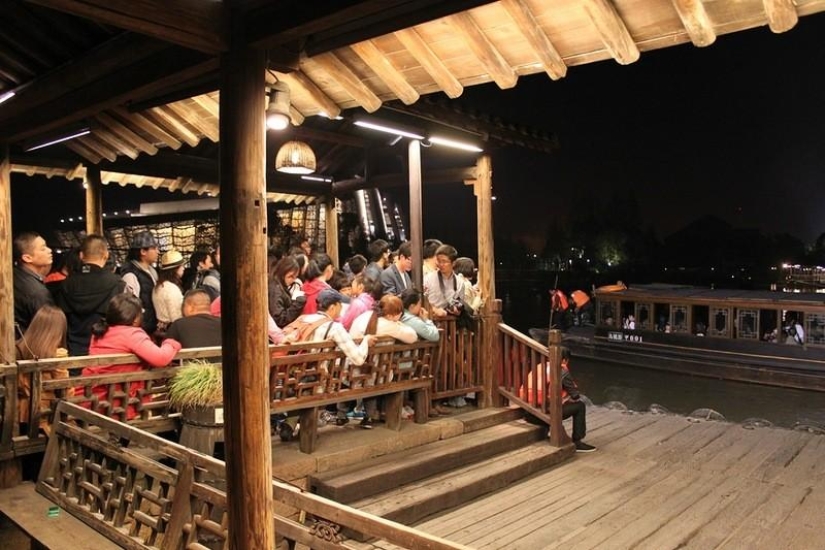 One day in the "Chinese Venice" One day in the "Chinese Venice"