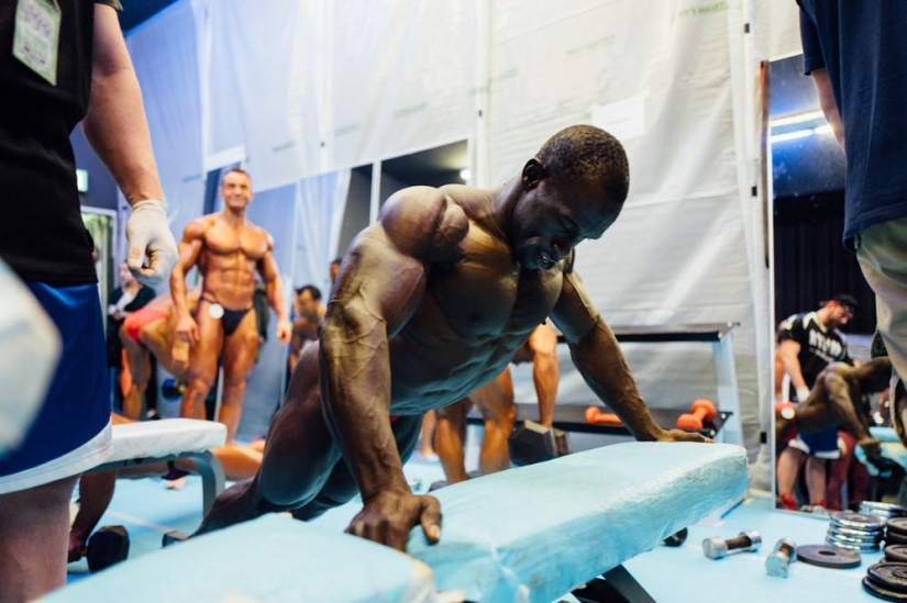 One day with jocks — how to prepare for the bodybuilding championship in a Swiss village