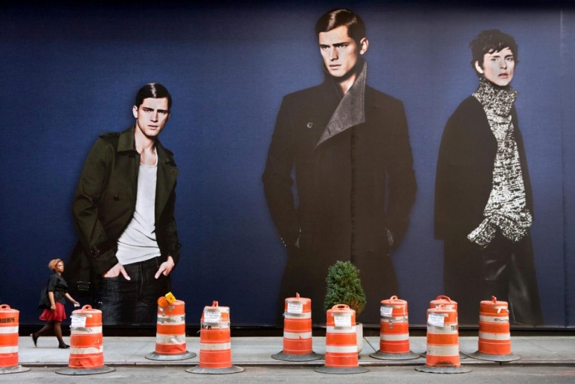 Ordinary people in the world of advertising luxury