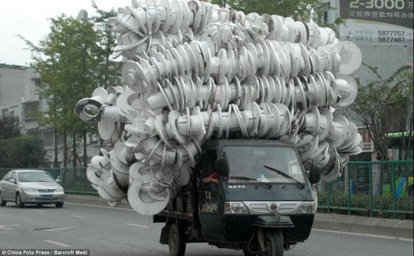 Overloaded transport in China