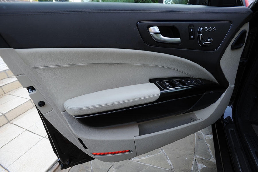 Overview of KIA Quoris