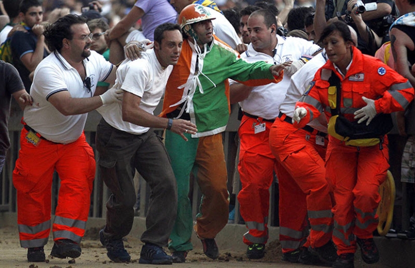 Palio in Siena: horse racing with centuries of tradition