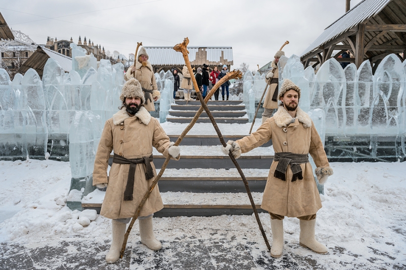Panqueques con caviar de lucio y reconstrucción de peleas a puñetazos en el Festival Maslenitsa de Moscú