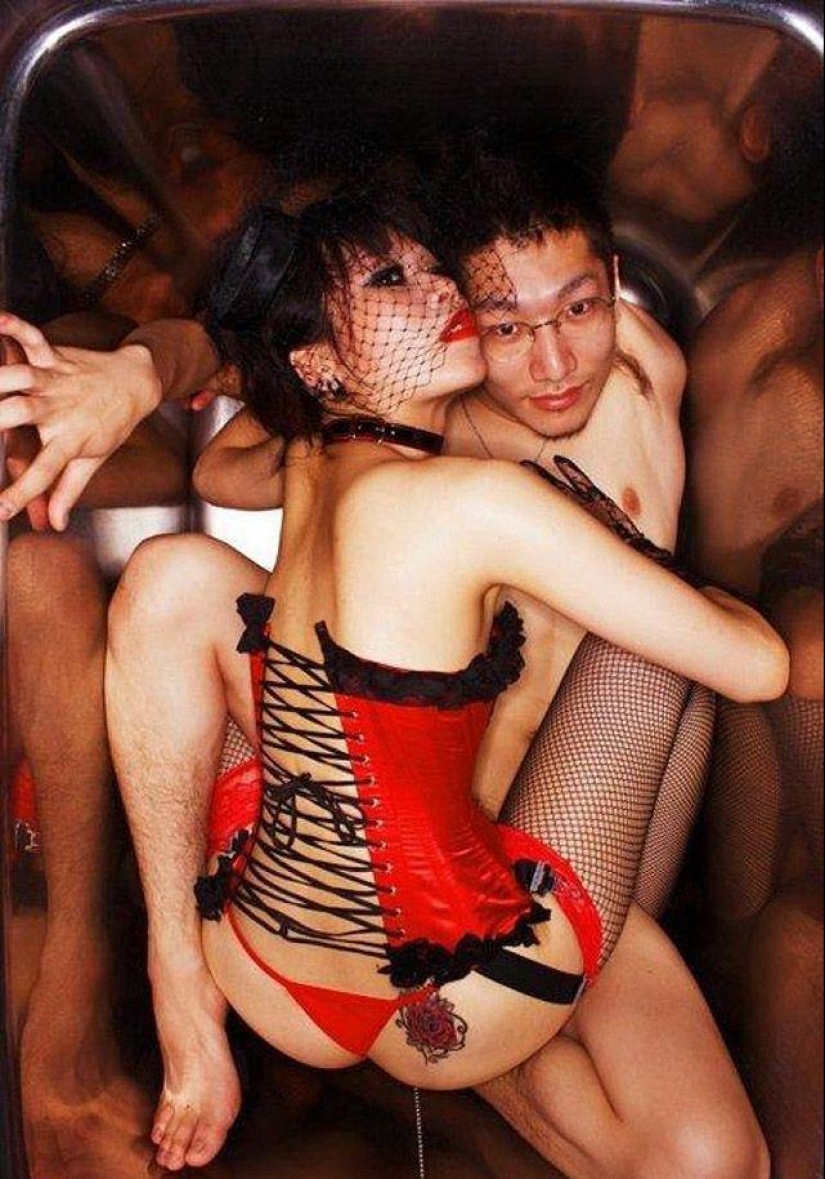 Parejas de Tokio en sus propios baños