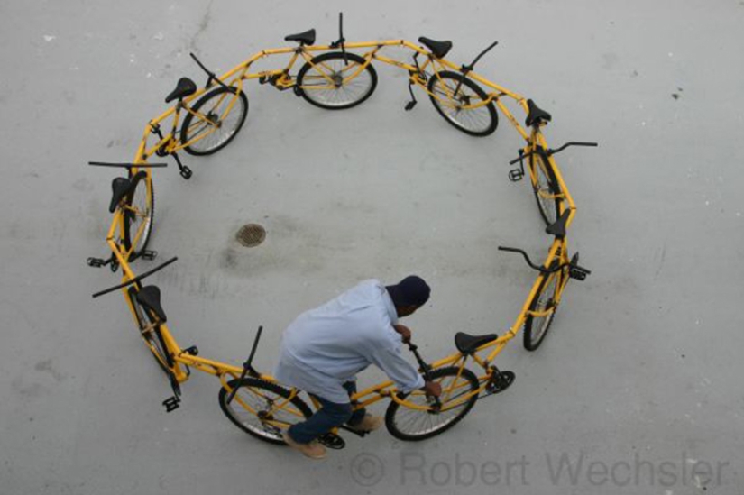 Paseo en bicicleta sobre prejuicios: el ajuste de bicicleta más inusual Paseo en bicicleta sobre prejuicios: el ajuste de bicicleta más inusual