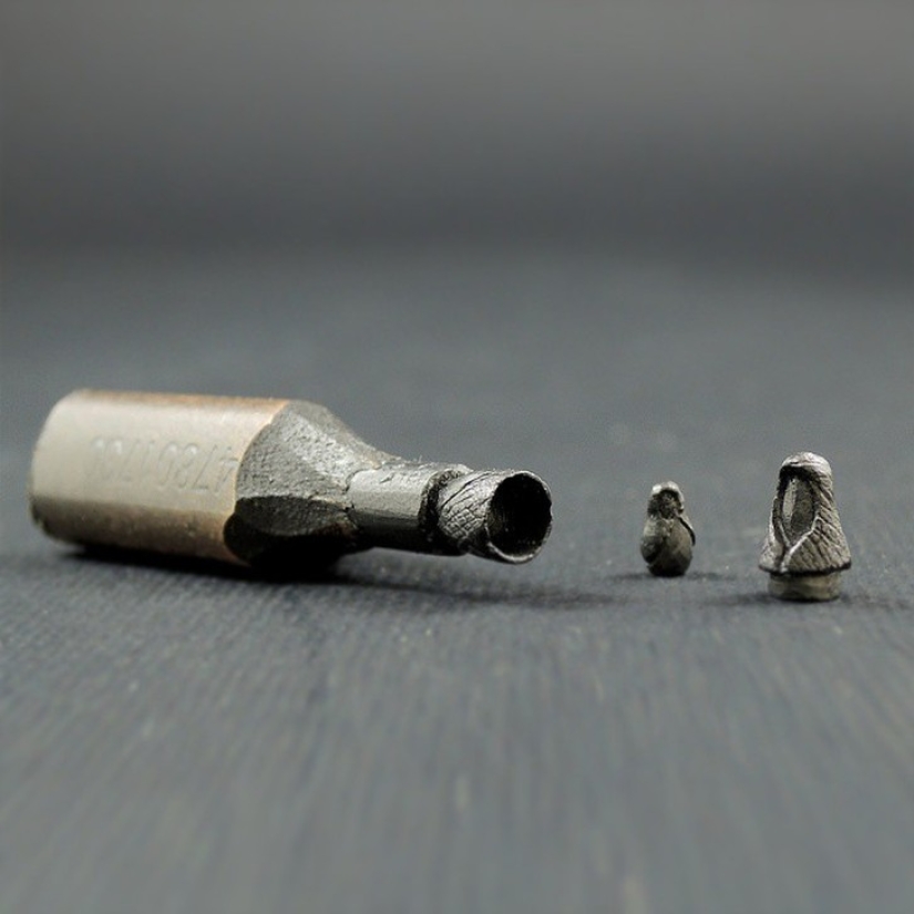 Pencil lead sculptures will blow your mind!