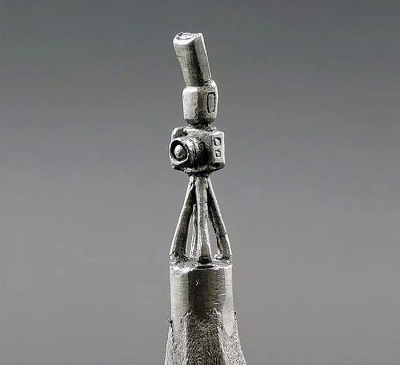 Pencil lead sculptures will blow your mind!