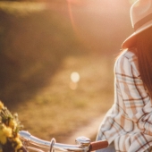 People who stay happy have these 8 habits in common People who stay happy have these 8 habits in common
