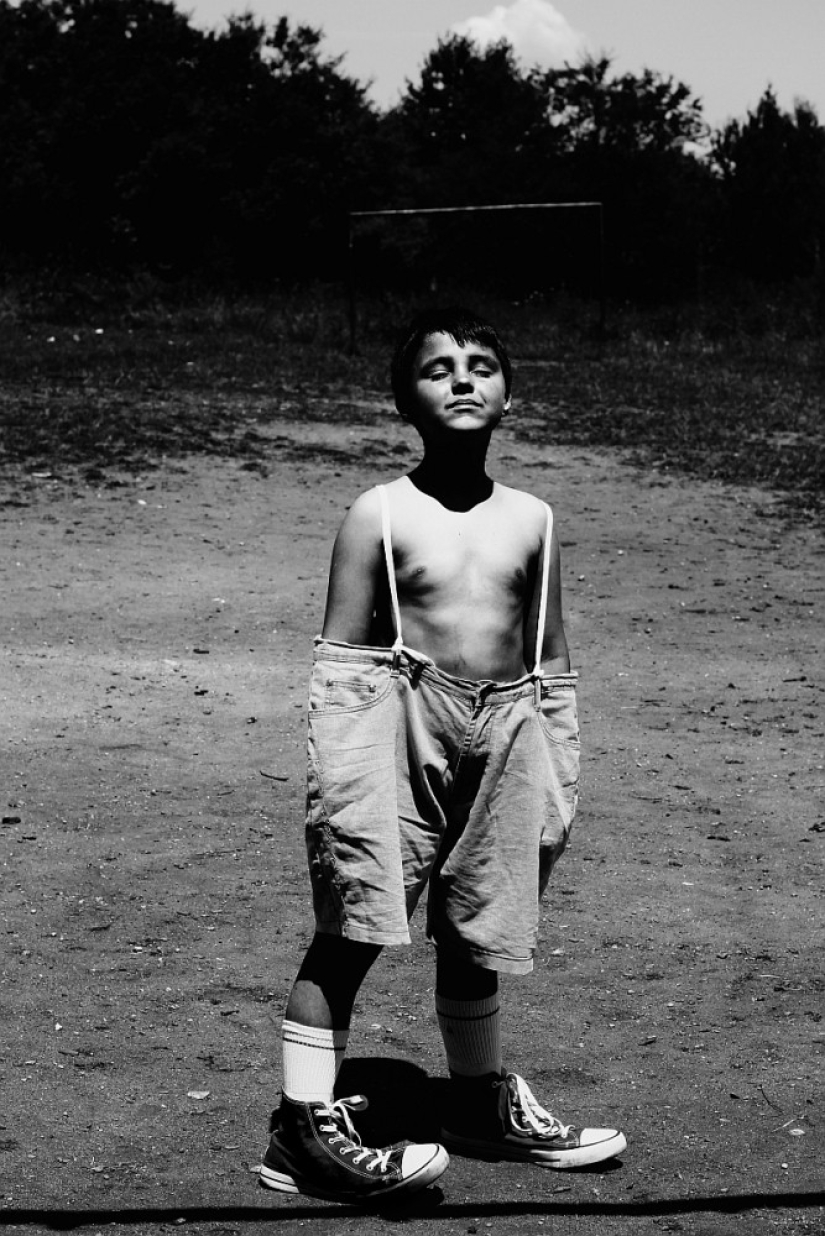 Pequeño amante de las reencarnaciones del pueblo rumano Pequeño amante de las reencarnaciones del pueblo rumano