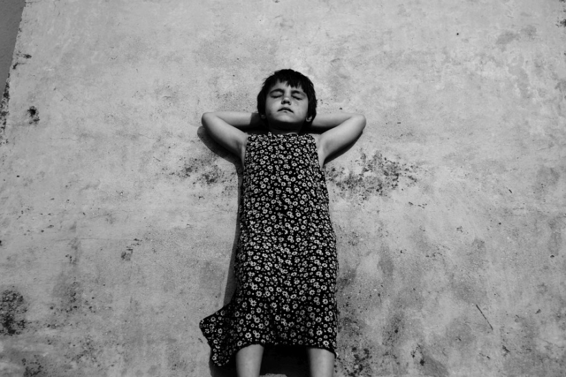 Pequeño amante de las reencarnaciones del pueblo rumano Pequeño amante de las reencarnaciones del pueblo rumano