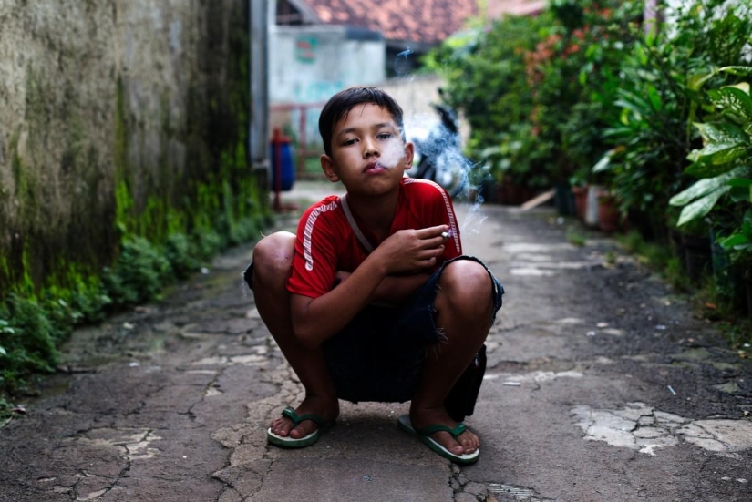 Pequeños fumadores de Indonesia